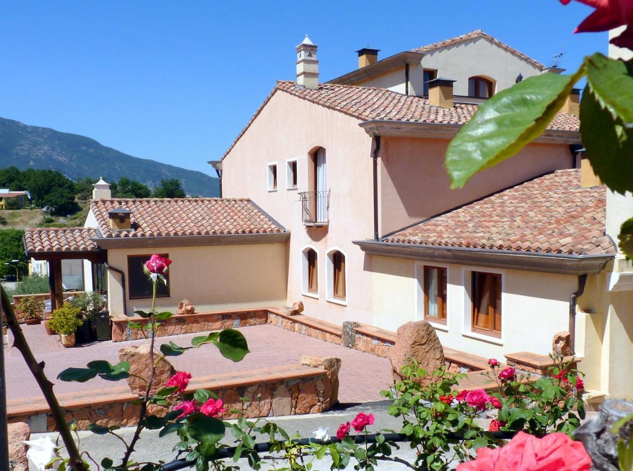 Hotel Marie Claire Lanusei Exterior photo